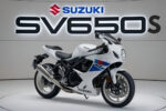 Suzuki SV650S 2026: motor renovado, diseño premium y tecnología avanzada